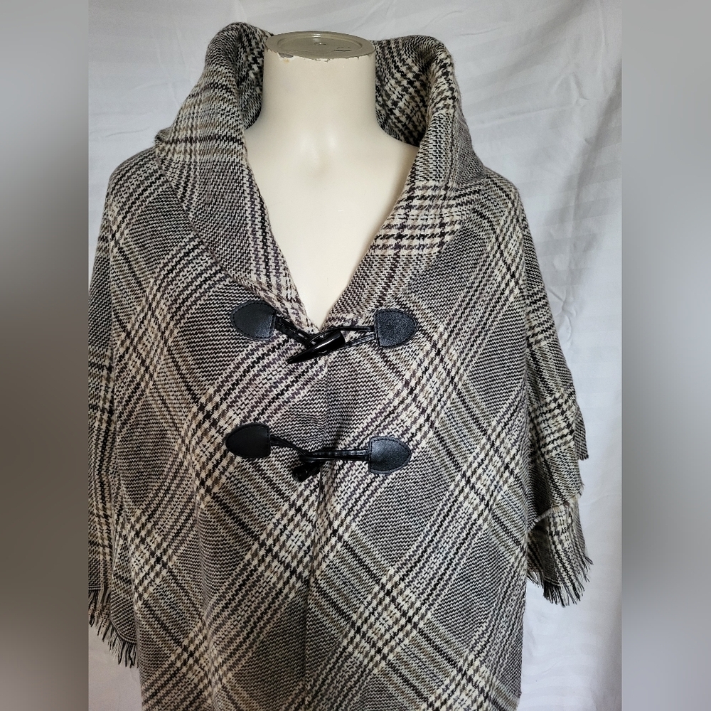 Plaid Women's  Poncho One Size - Picture 2 of 4